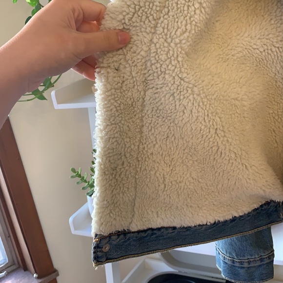 Levi Sherpa Trucker Jacket - Picture 7 of 8